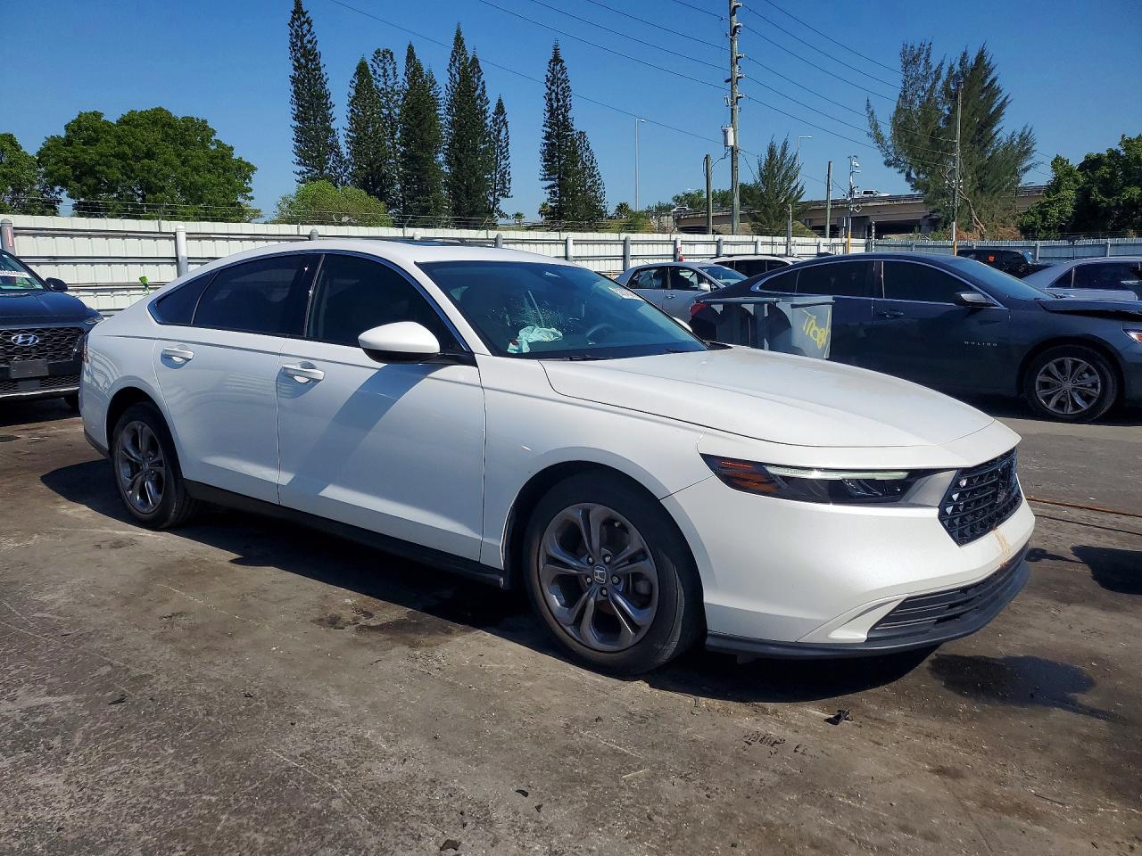 HONDA ACCORD 2024 — 5