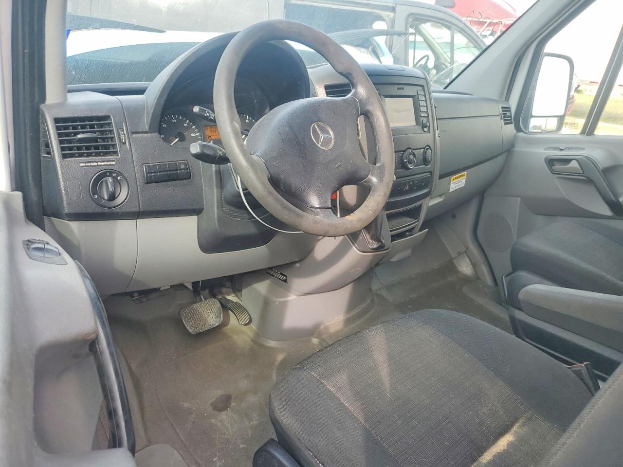MERCEDES-BENZ SPRINTER 2015 — 9
