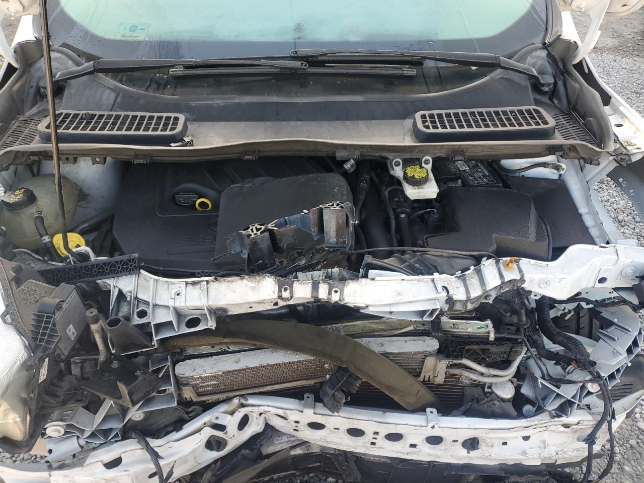 FORD ESCAPE 2017 — 13