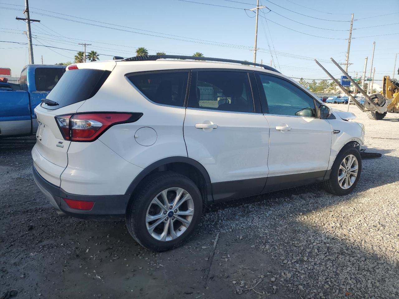 FORD ESCAPE 2017 — 4