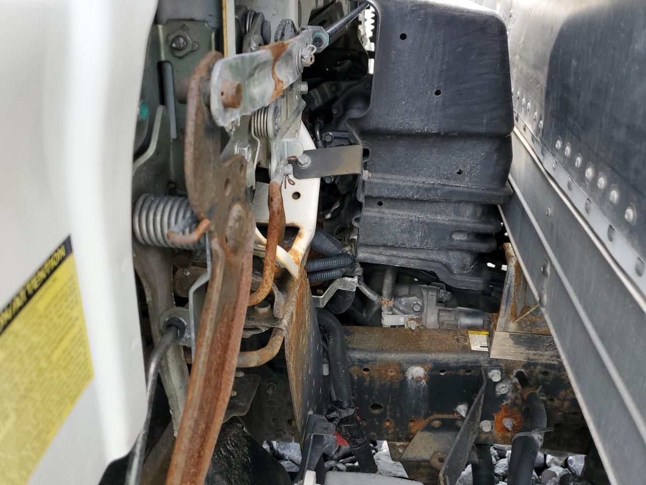 ISUZU NPR 2012 — 13