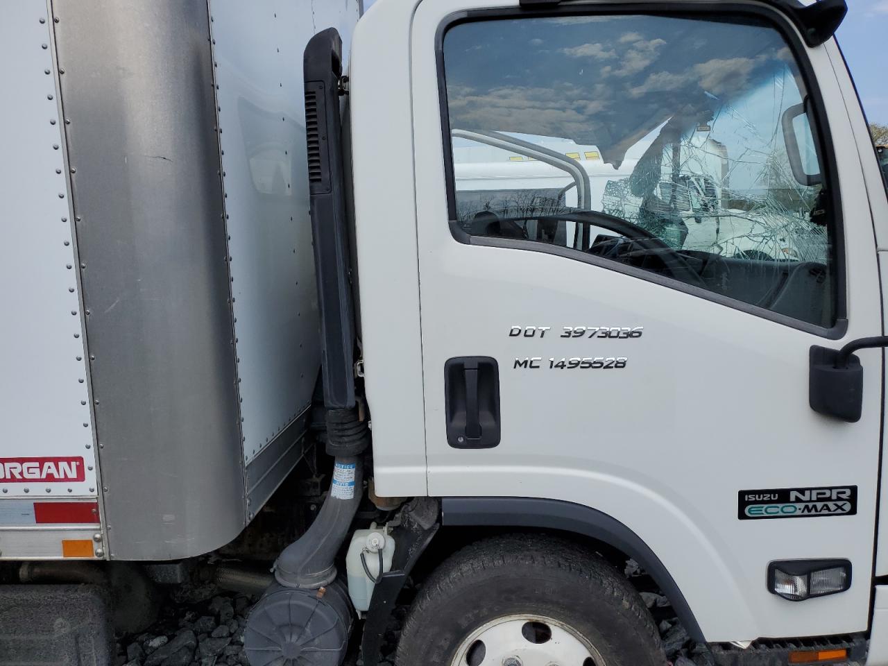 ISUZU NPR 2012 — 12