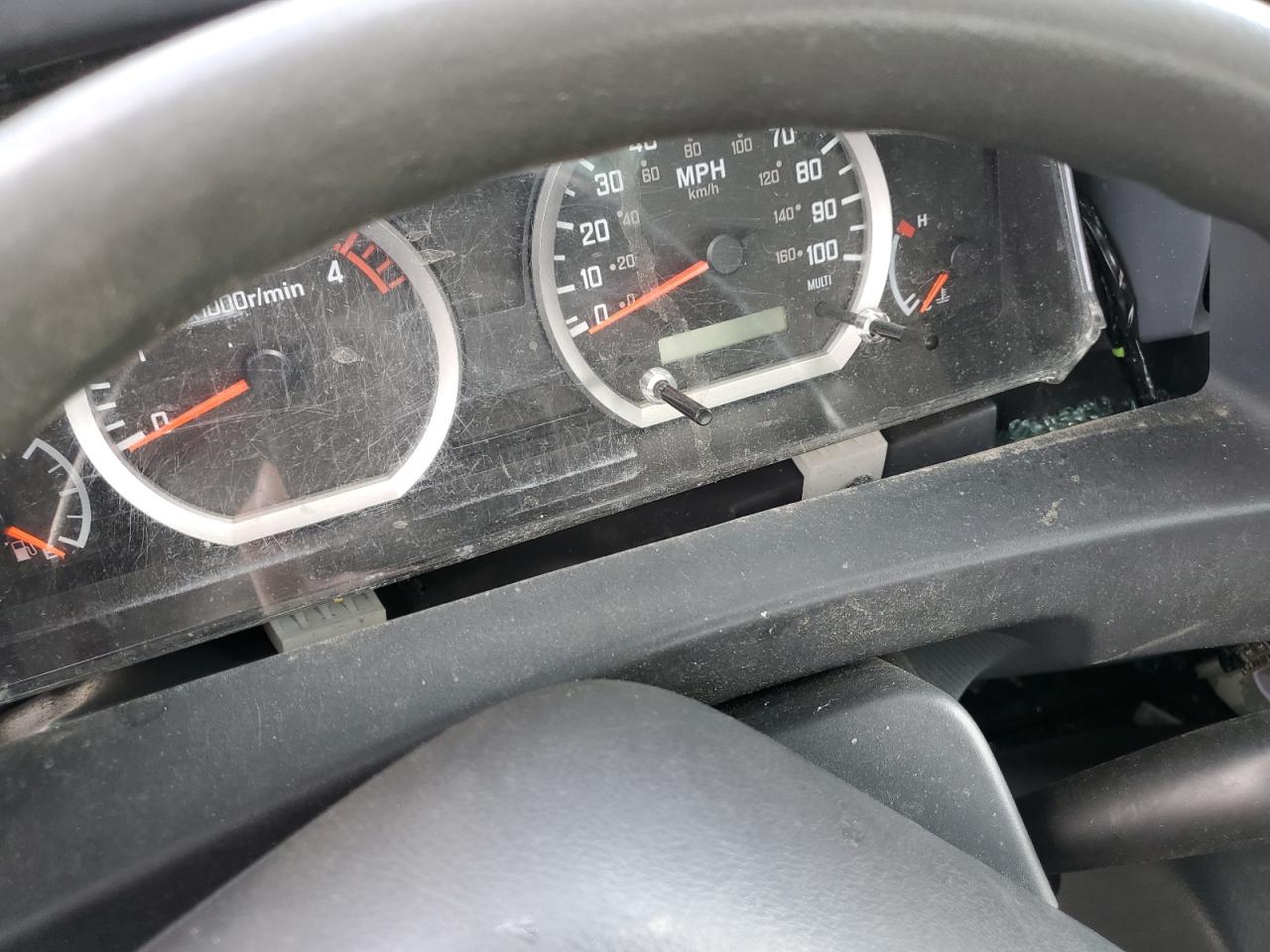 ISUZU NPR 2012 — 10