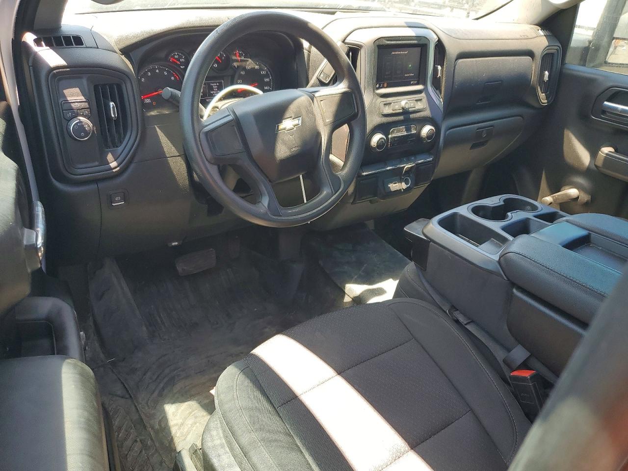 CHEVROLET SILVERADO 2022 — 9