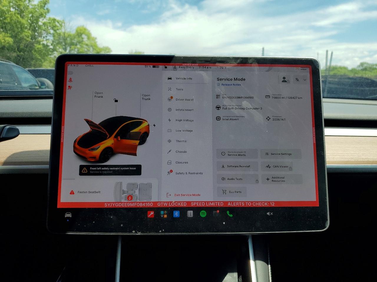 TESLA MODEL Y 2021 — 10