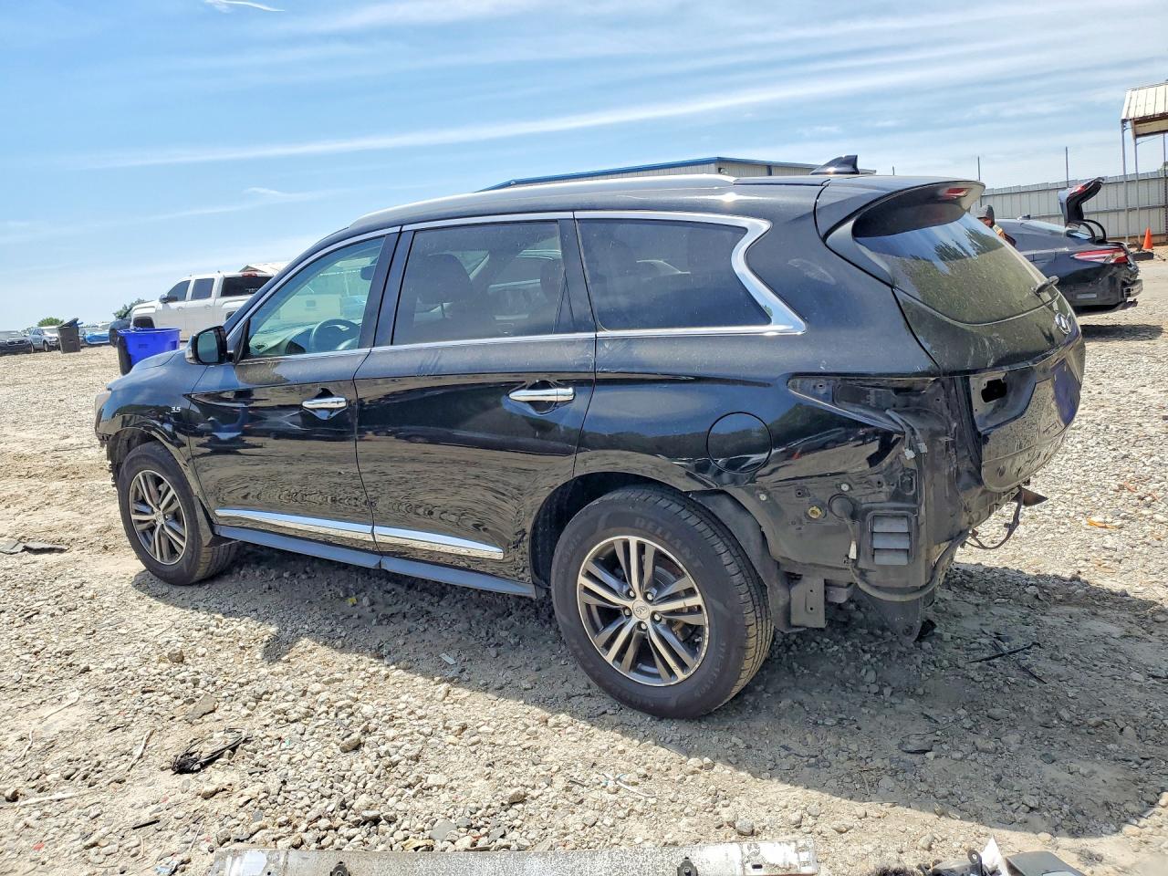 INFINITI QX60 2017 — 3