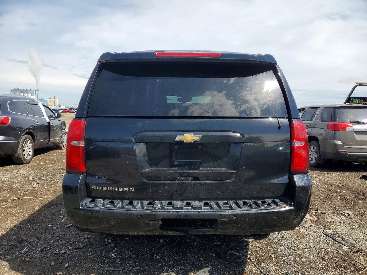 CHEVROLET SUBURBAN 2019 — 7