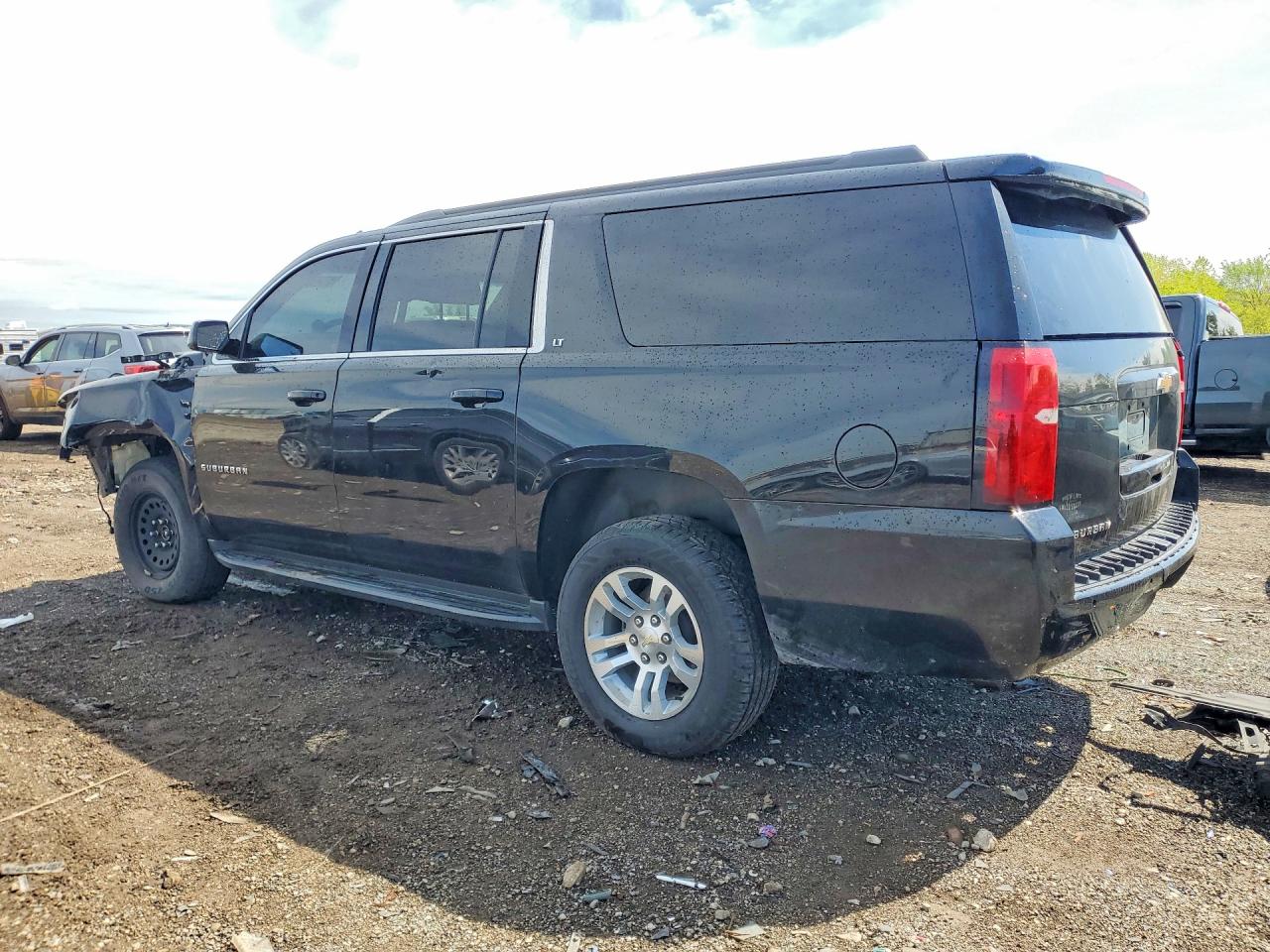CHEVROLET SUBURBAN 2019 — 3