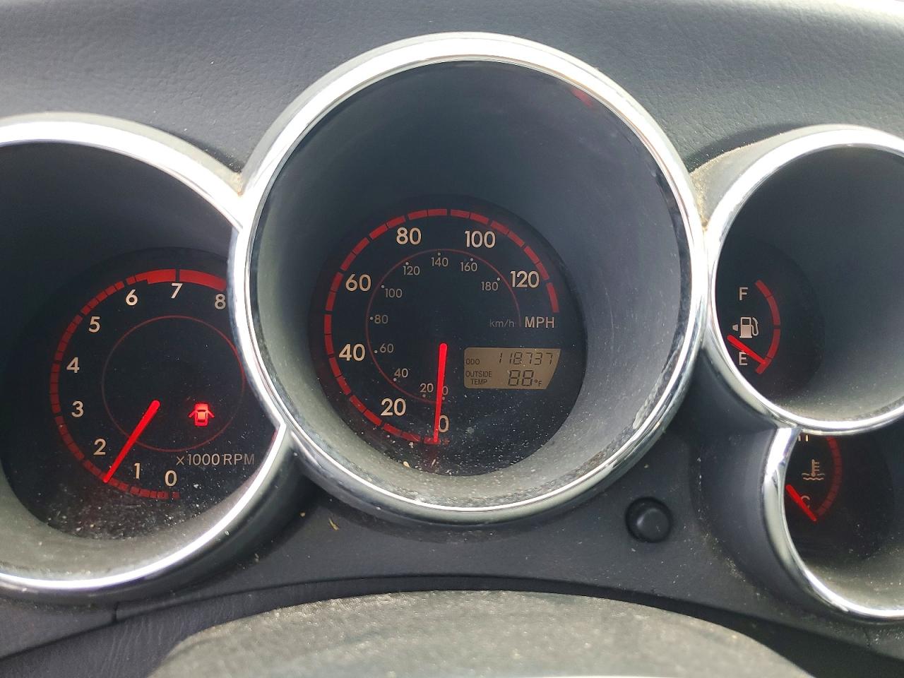 PONTIAC VIBE 2004 — 10