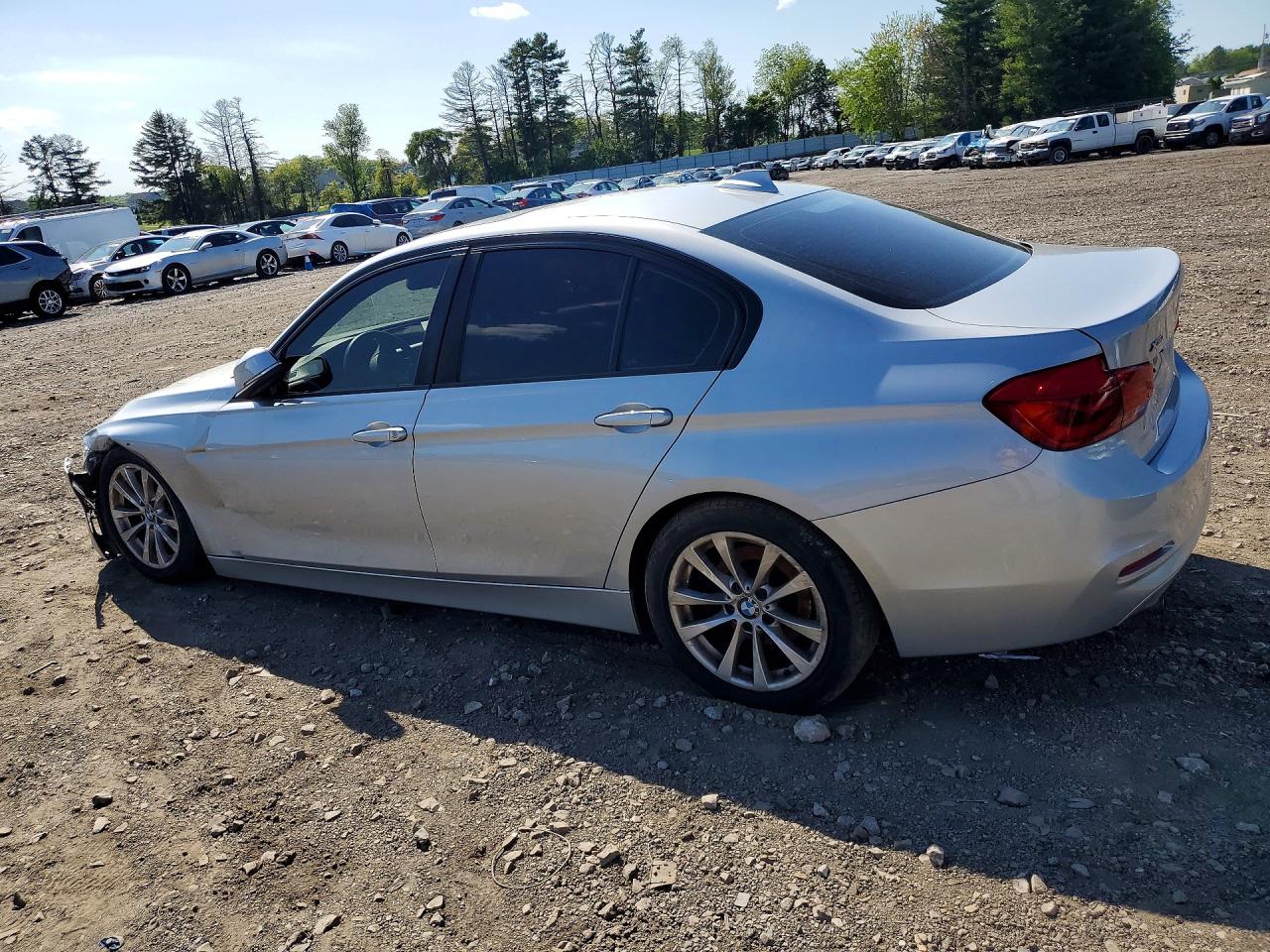 BMW 320 2018 — 3