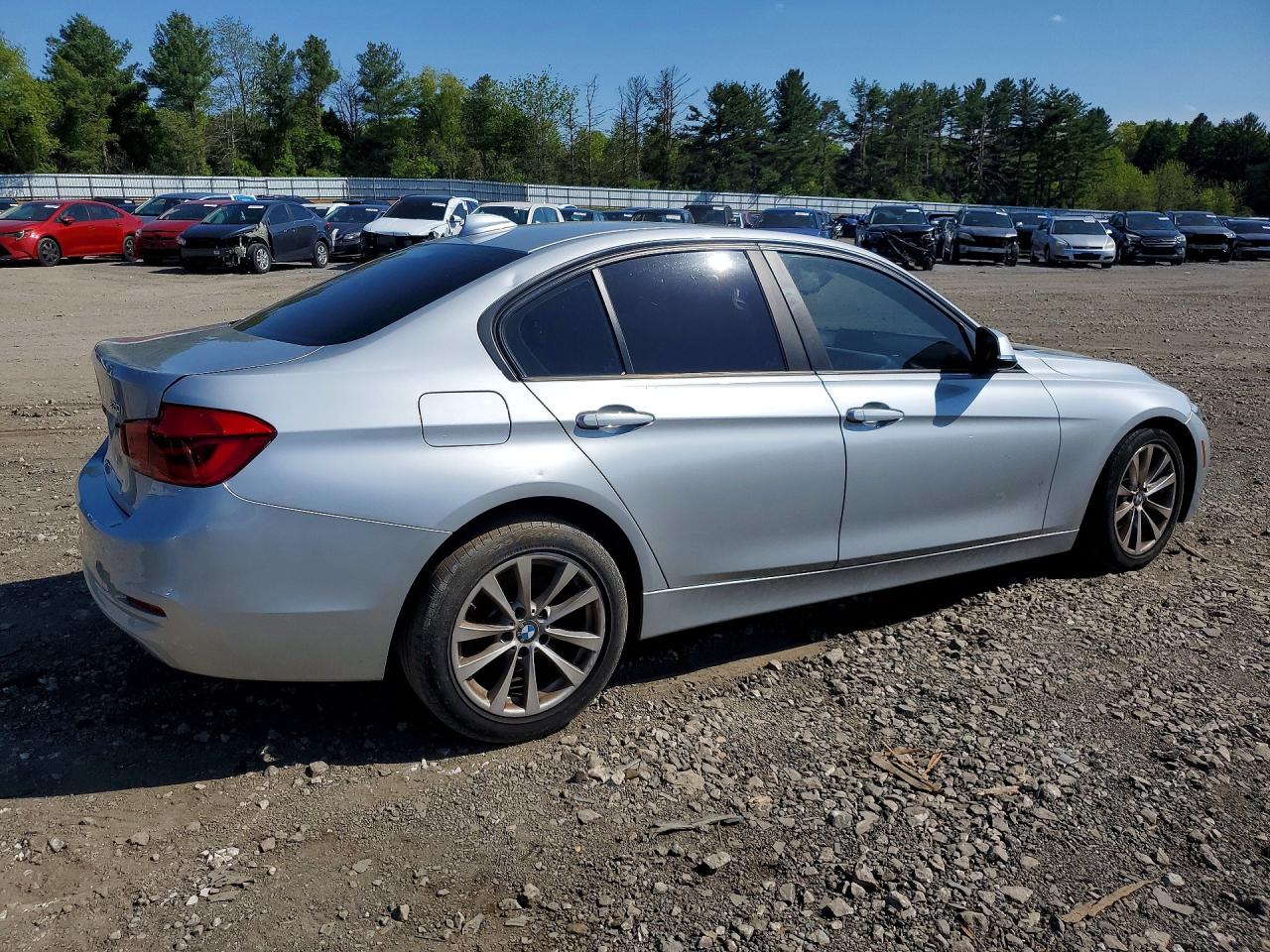 BMW 320 2018 — 4