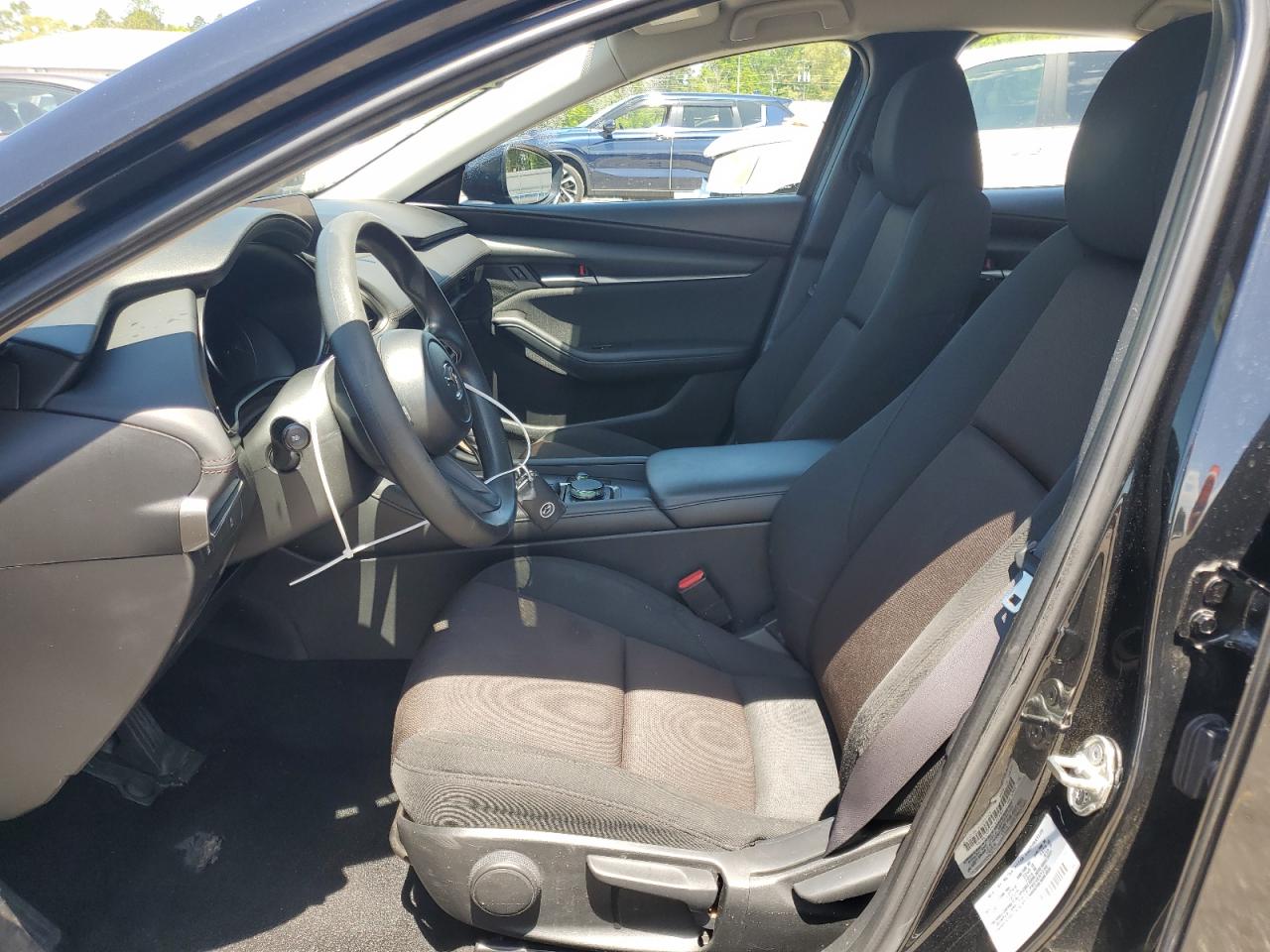 MAZDA 3 2021 — 8