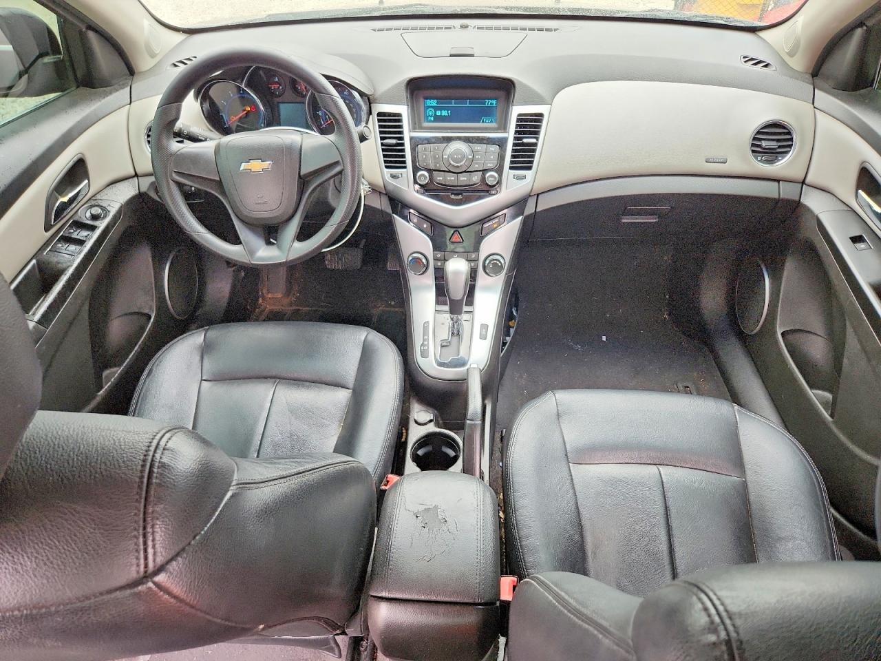 CHEVROLET CRUZE 2011 — 9