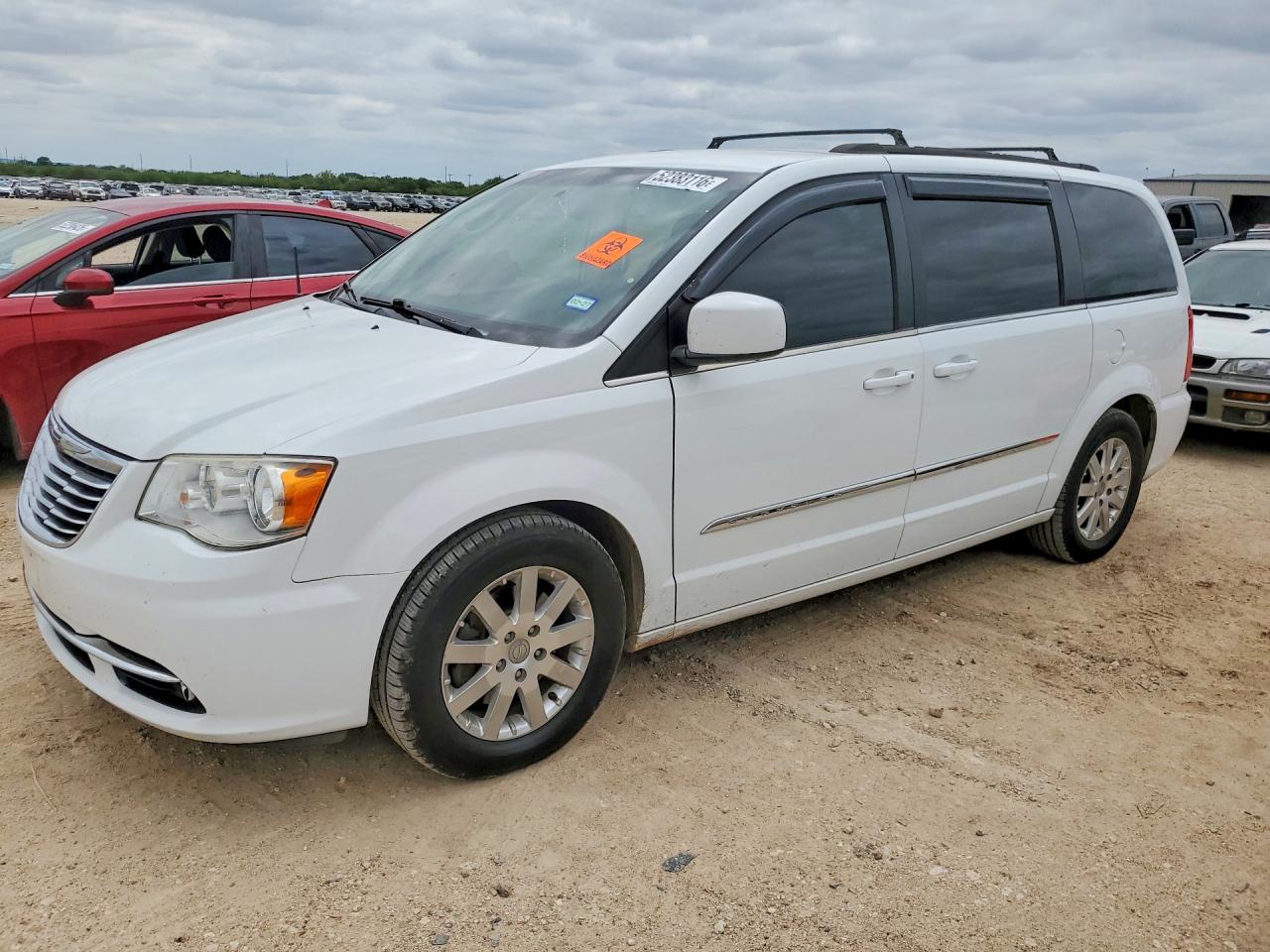 CHRYSLER TOWN & COUNTRY 2016 — 2