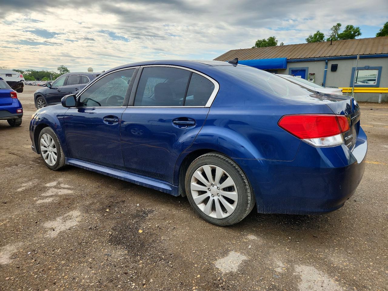 SUBARU LEGACY 2011 — 3