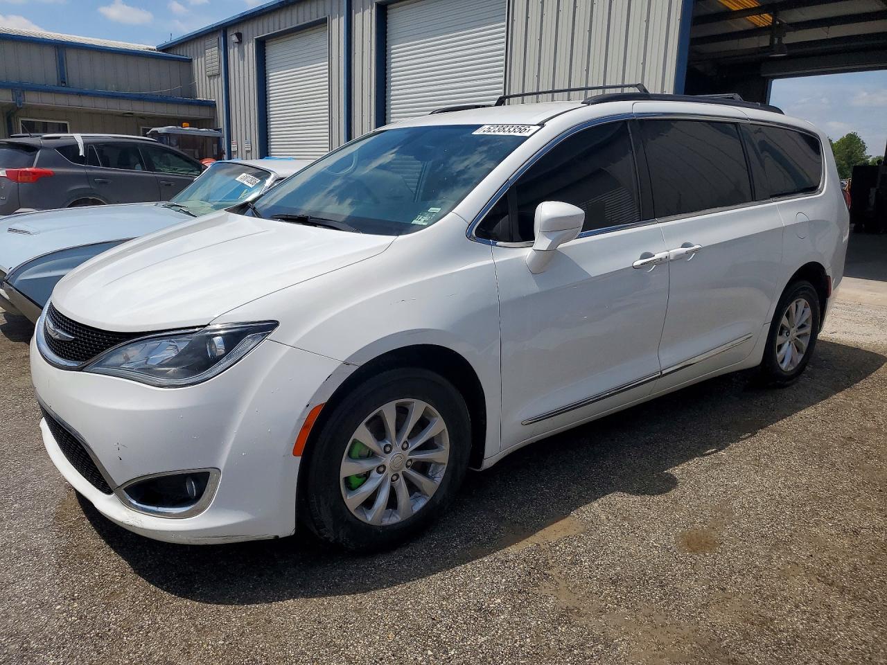 CHRYSLER PACIFICA 2017 — 2