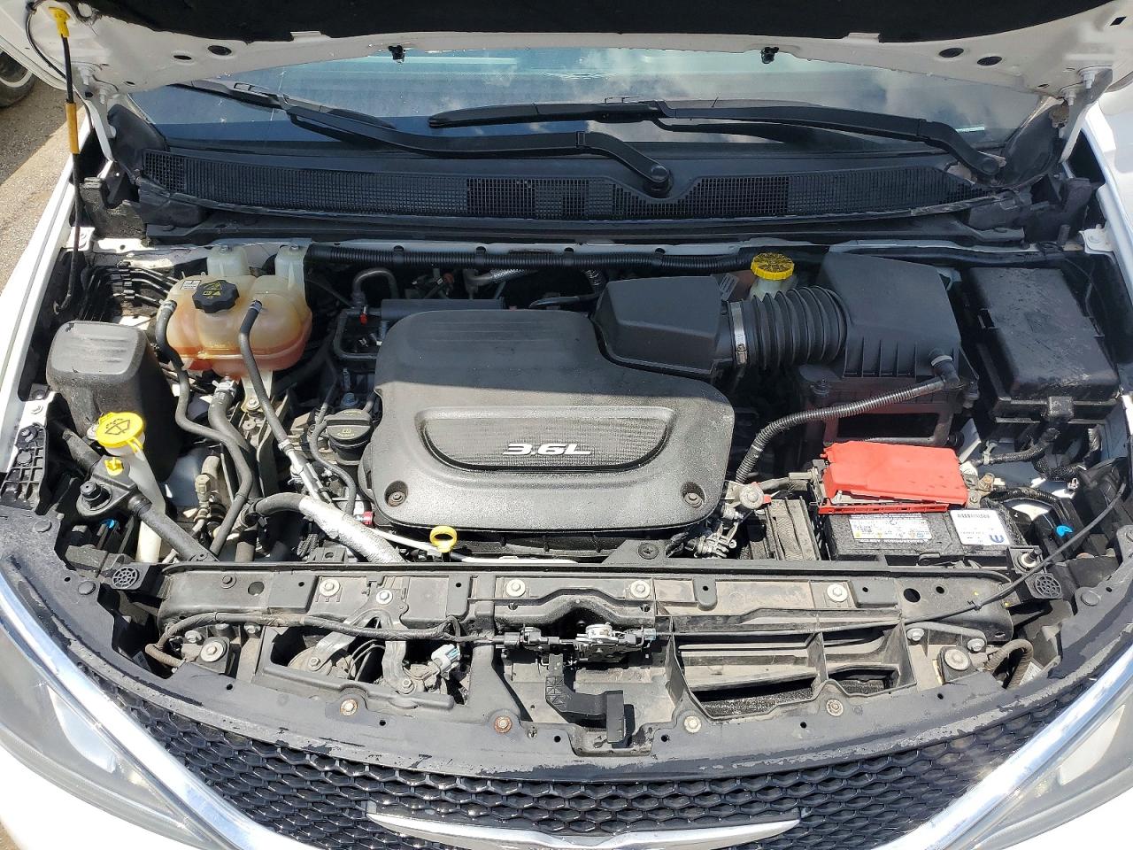 CHRYSLER PACIFICA 2017 — 13