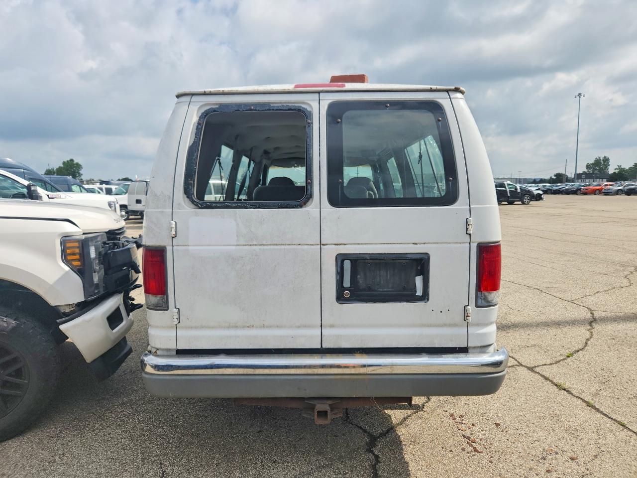 FORD ECONOLINE 1998 — 7