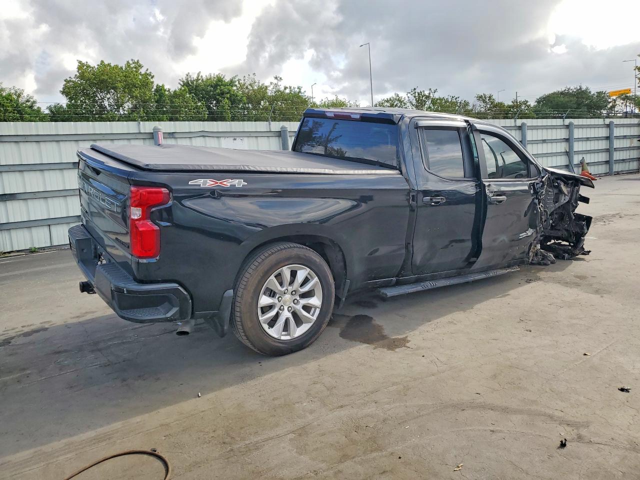 CHEVROLET SILVERADO 2021 — 4