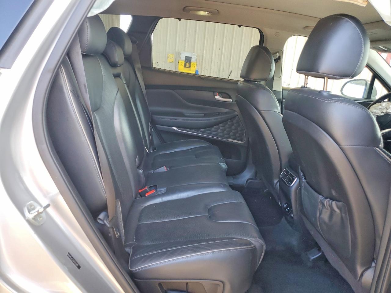 HYUNDAI SANTA FE 2022 — 12