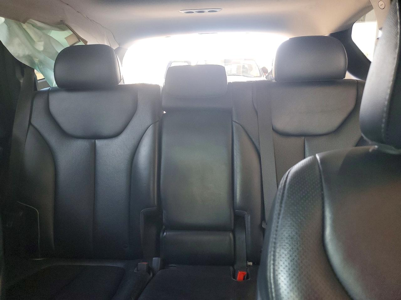 HYUNDAI SANTA FE 2022 — 11