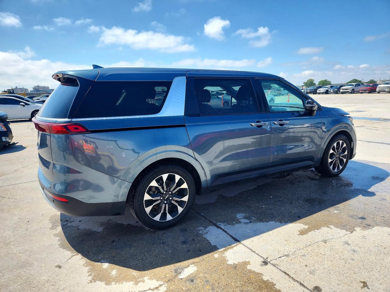 KIA CARNIVAL 2024 — 4