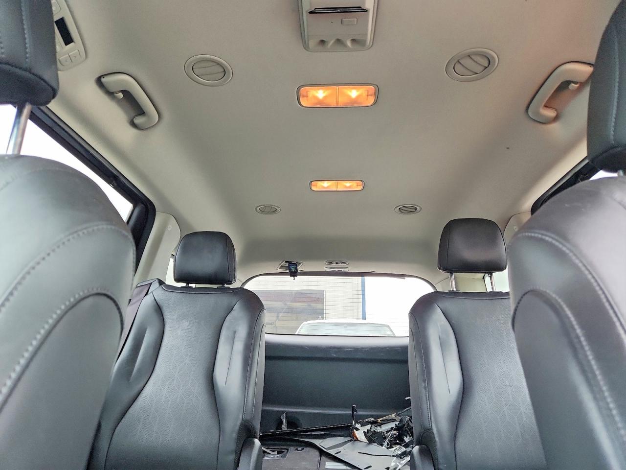 KIA CARNIVAL 2024 — 11