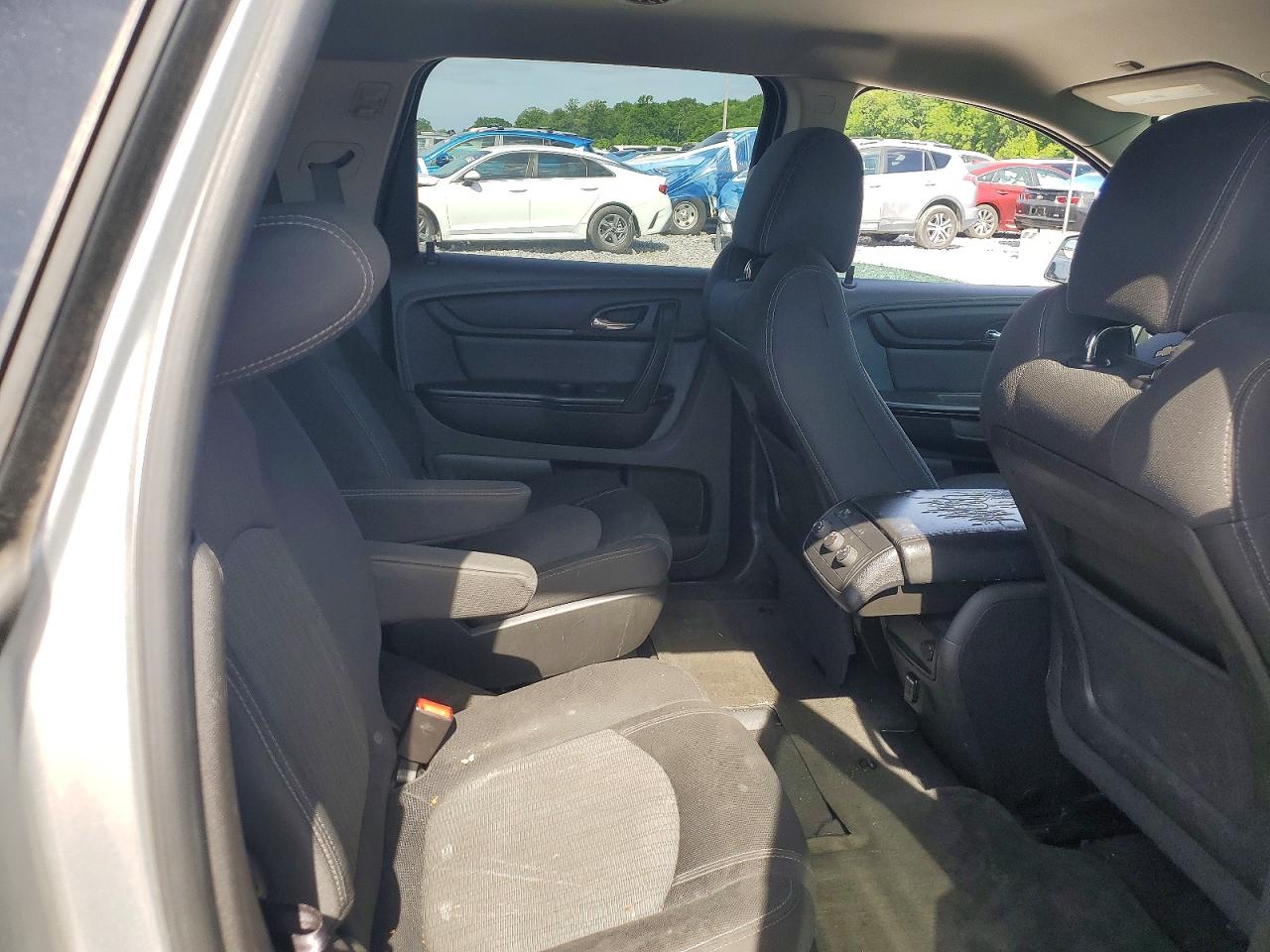 CHEVROLET TRAVERSE 2014 — 11