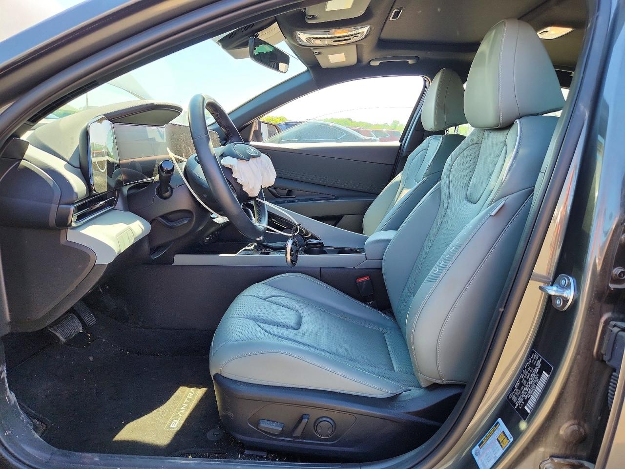 HYUNDAI ELANTRA 2025 — 8