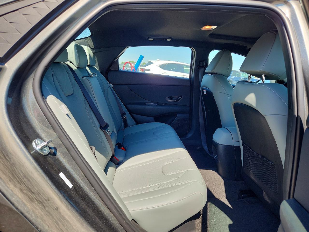 HYUNDAI ELANTRA 2025 — 11