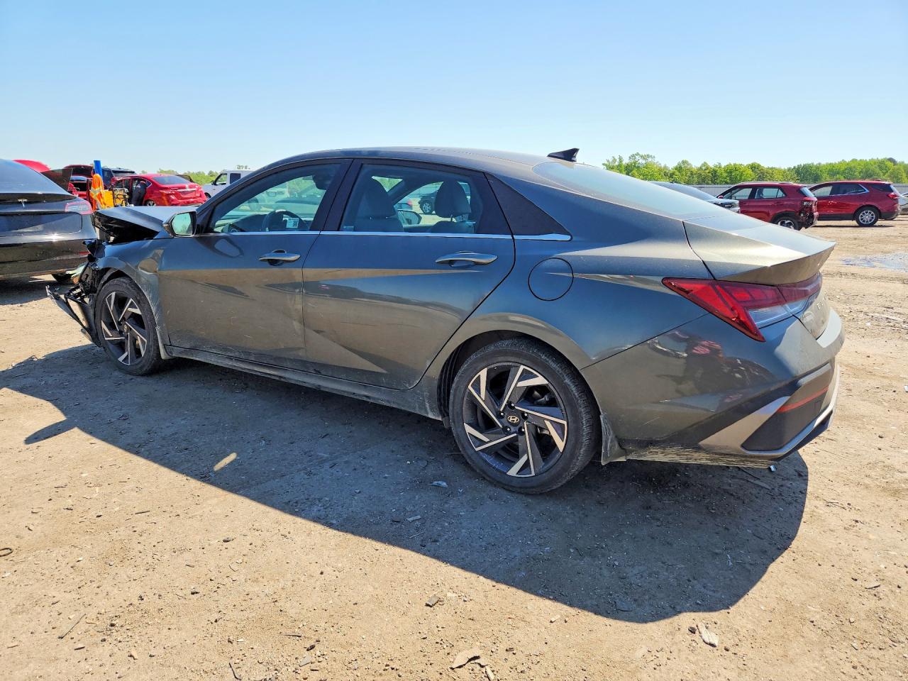 HYUNDAI ELANTRA 2025 — 3