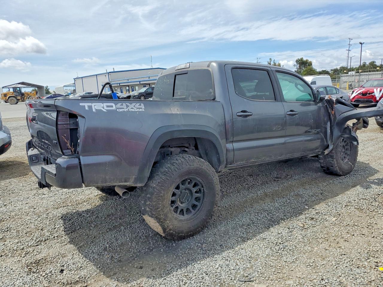TOYOTA TACOMA 2022 — 4