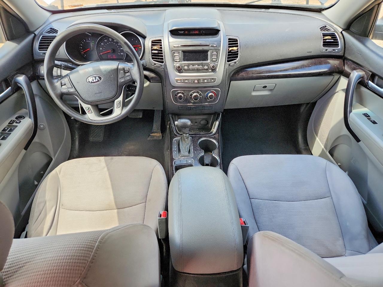 KIA SORENTO 2015 — 9