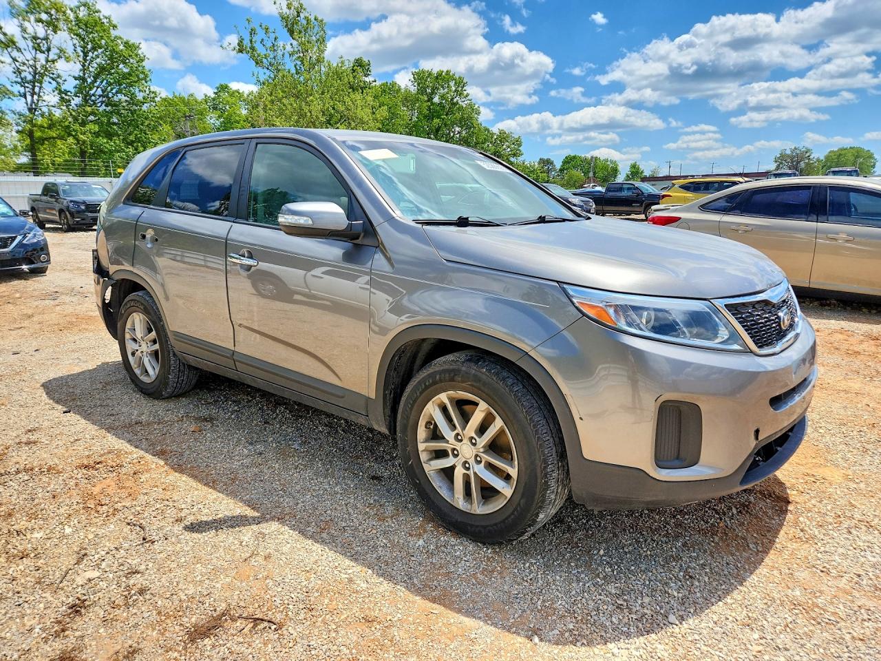 KIA SORENTO 2015 — 5