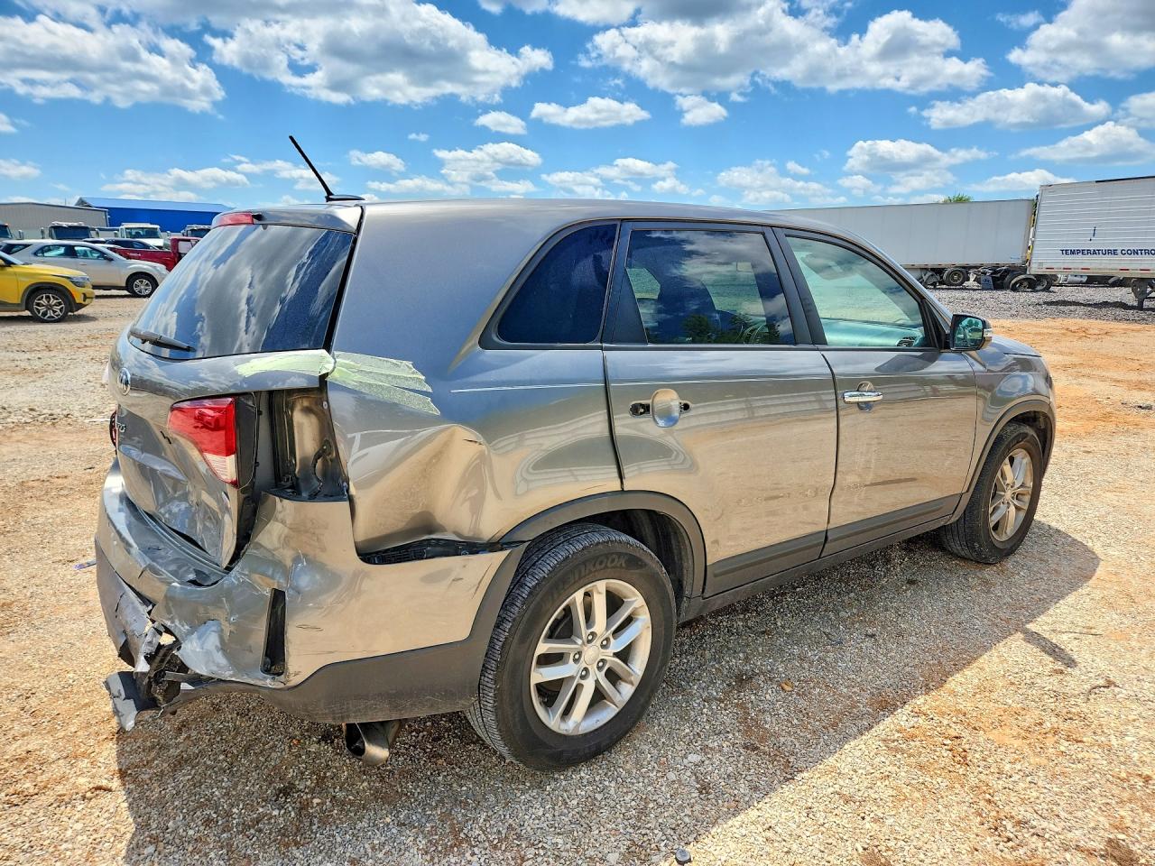 KIA SORENTO 2015 — 4
