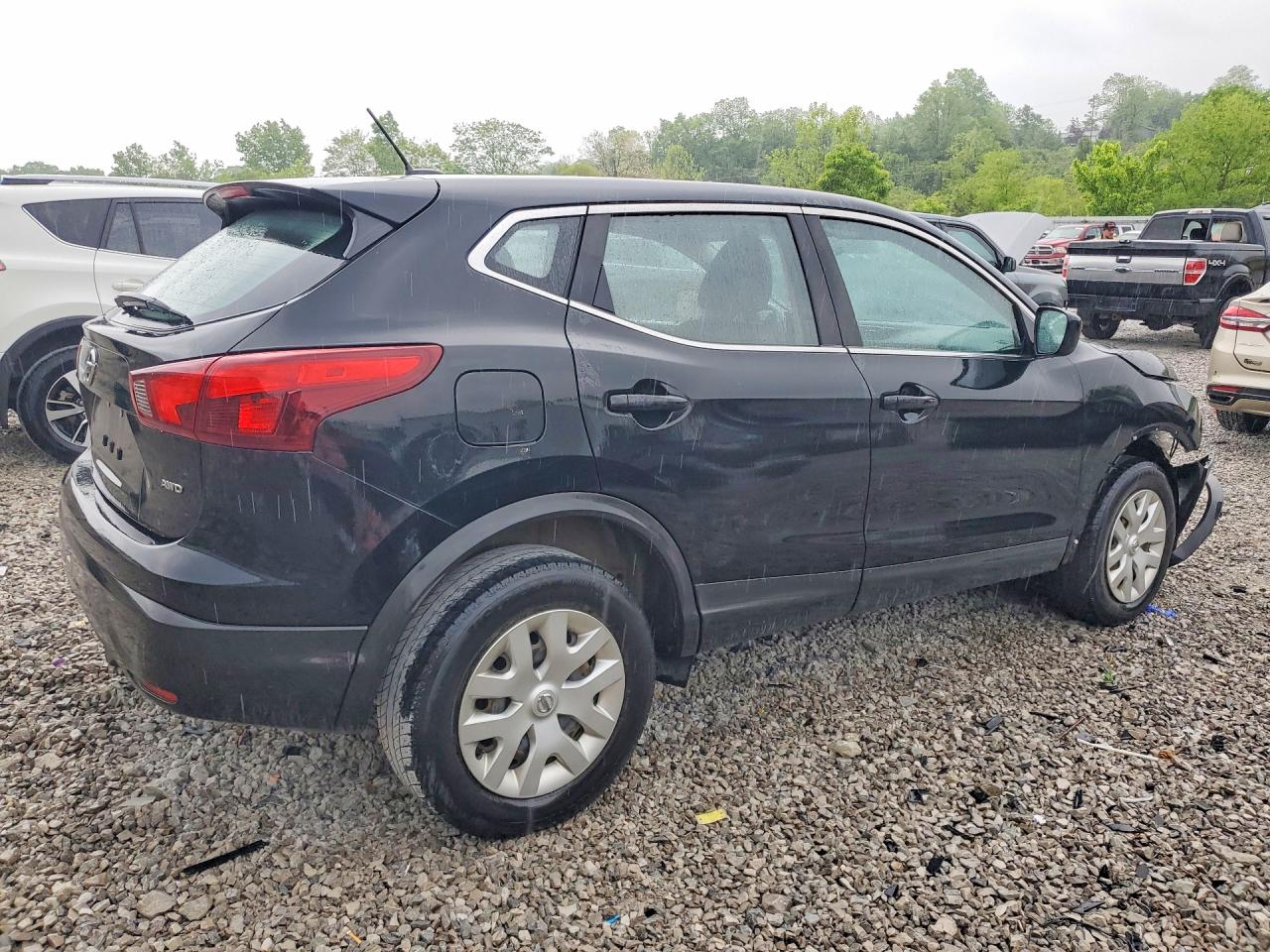 NISSAN ROGUE SPORT 2018 — 4