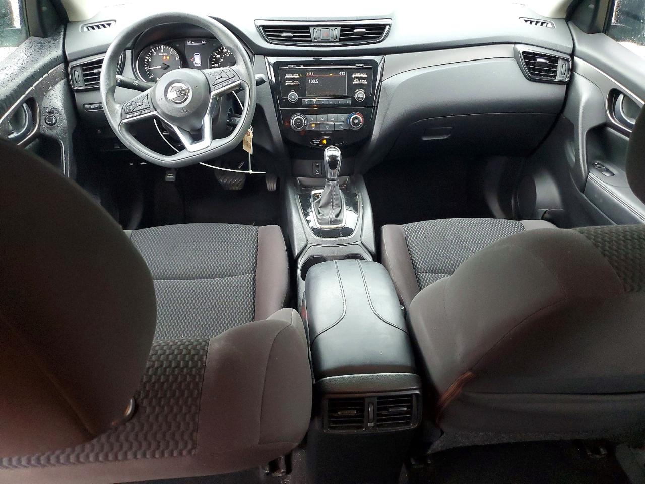 NISSAN ROGUE SPORT 2018 — 9