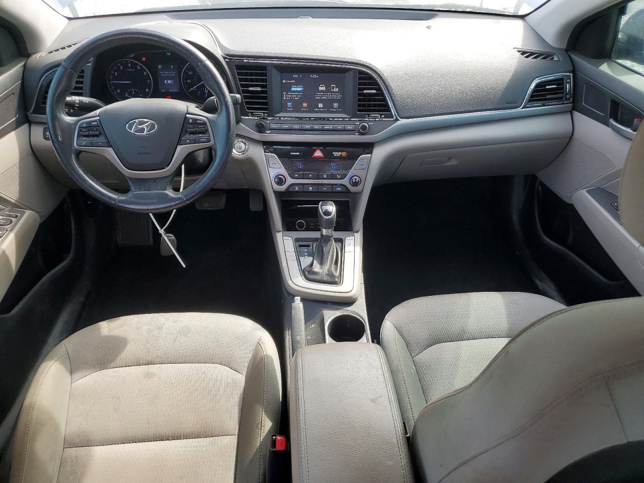 HYUNDAI ELANTRA 2017 — 9