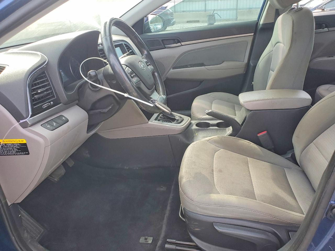 HYUNDAI ELANTRA 2017 — 8