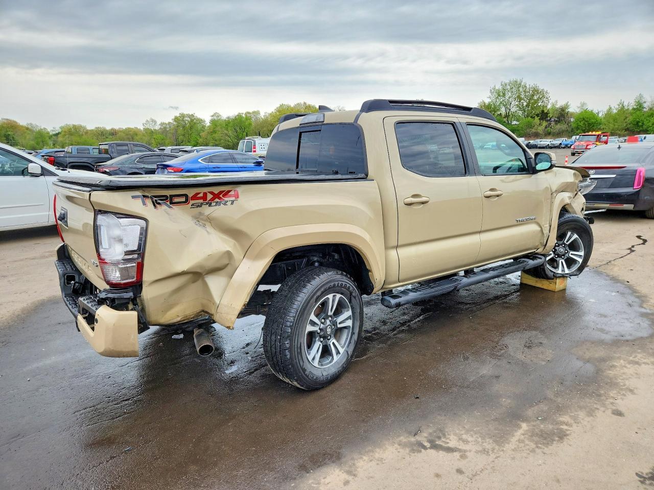 TOYOTA TACOMA 2017 — 4