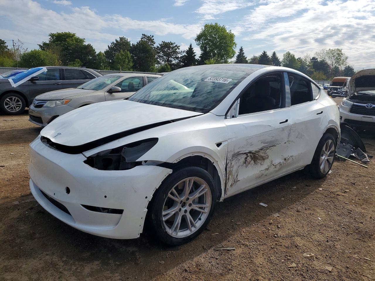 TESLA MODEL Y 2021 — 2
