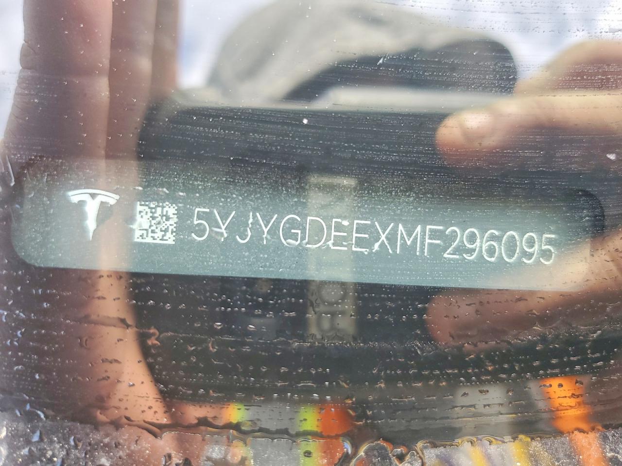 TESLA MODEL Y 2021 — 14