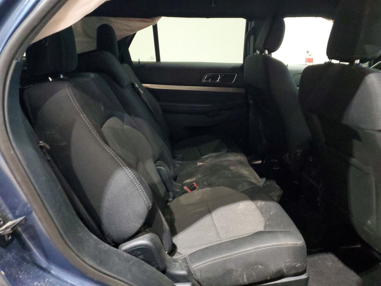 FORD EXPLORER 2018 — 12