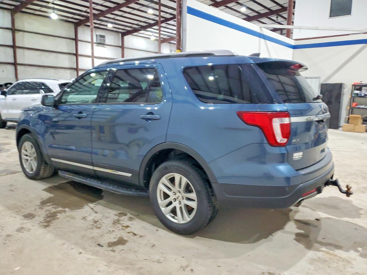 FORD EXPLORER 2018 — 3