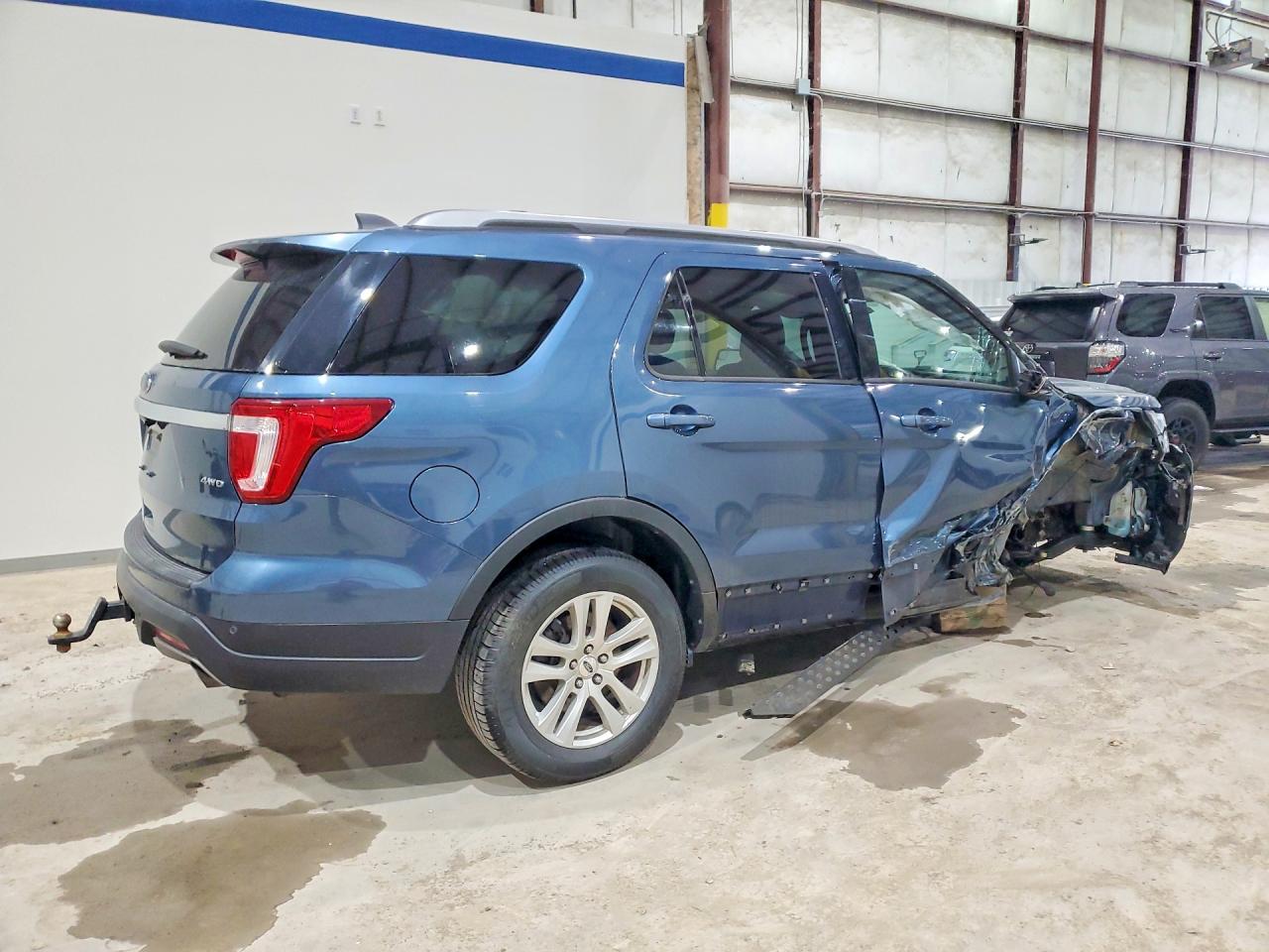 FORD EXPLORER 2018 — 4
