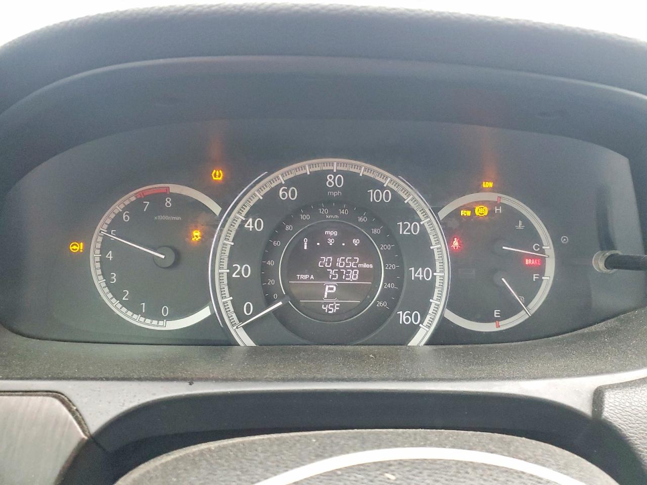 HOND ACCORD 2014 — 10