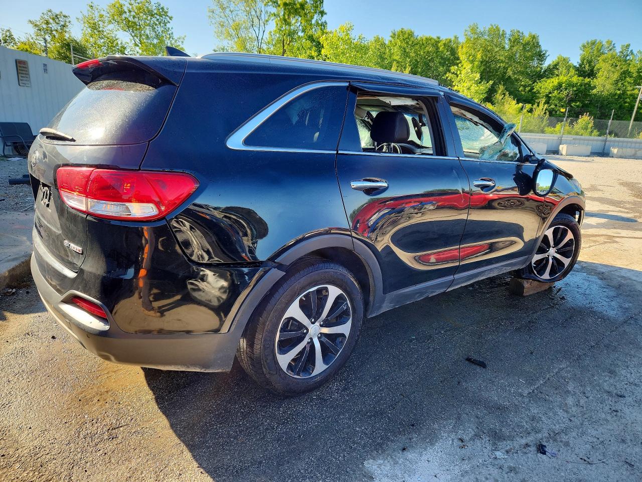 KIA SORENTO 2016 — 4