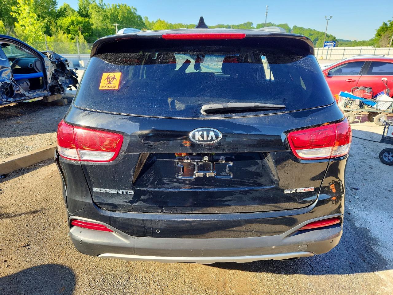 KIA SORENTO 2016 — 7