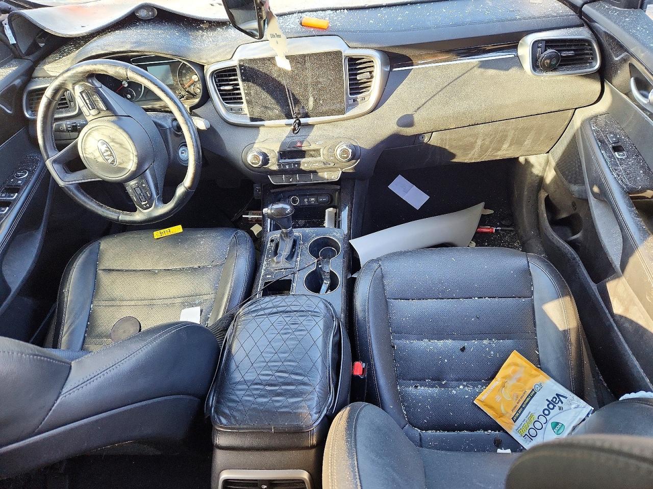 KIA SORENTO 2016 — 9