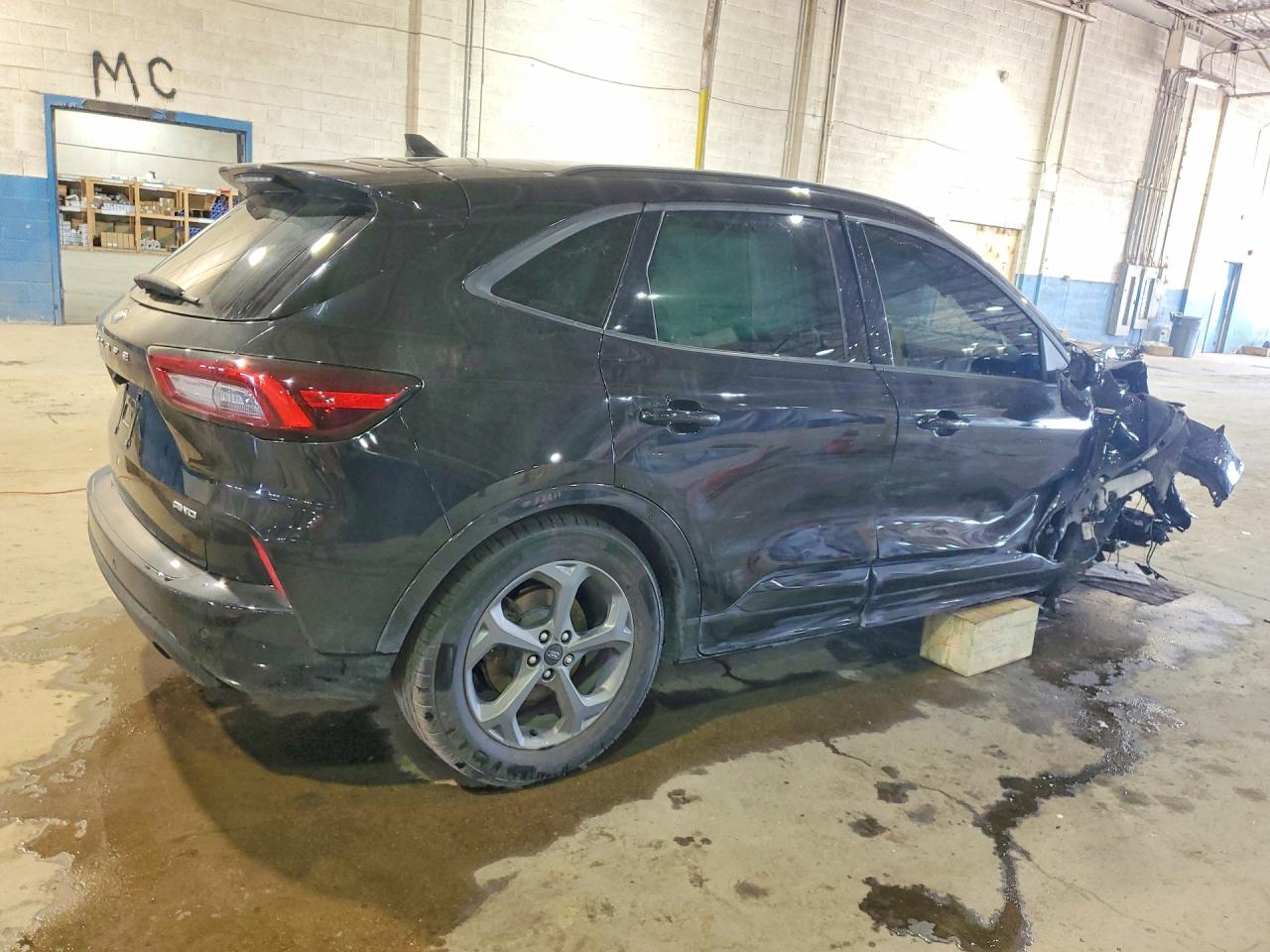 FORD ESCAPE 2023 — 4